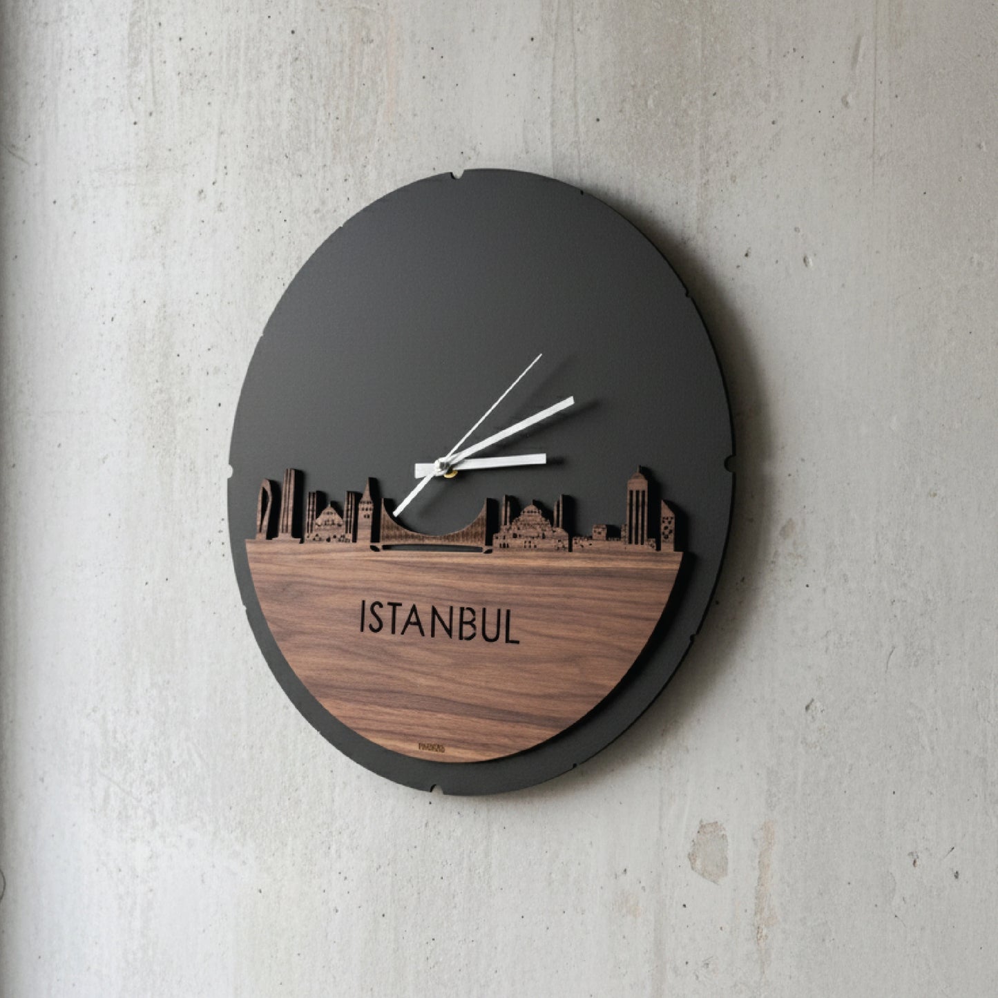 Black & Brown Istanbul Round Wall Clock – Elegant Wooden Home Décor Clock